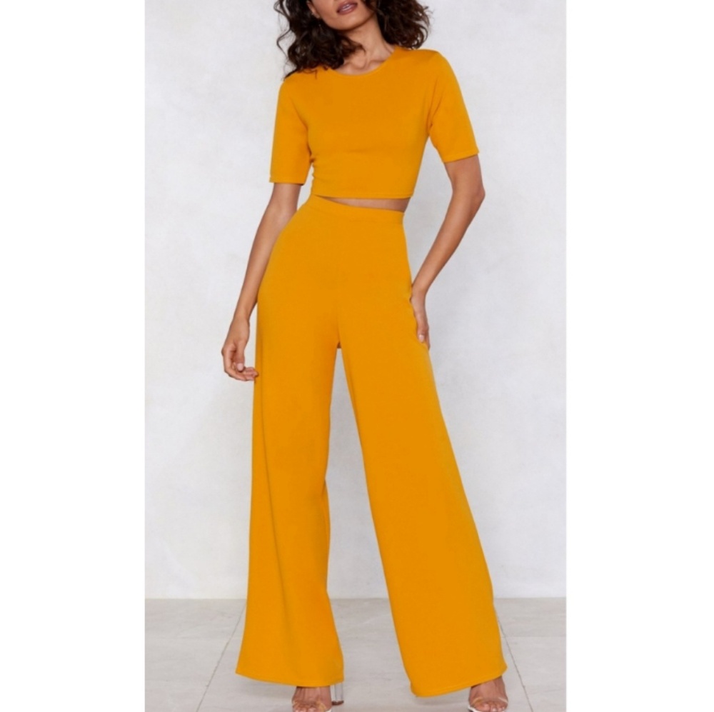 NASTY GAL Two Piece monochrome set quality fabric